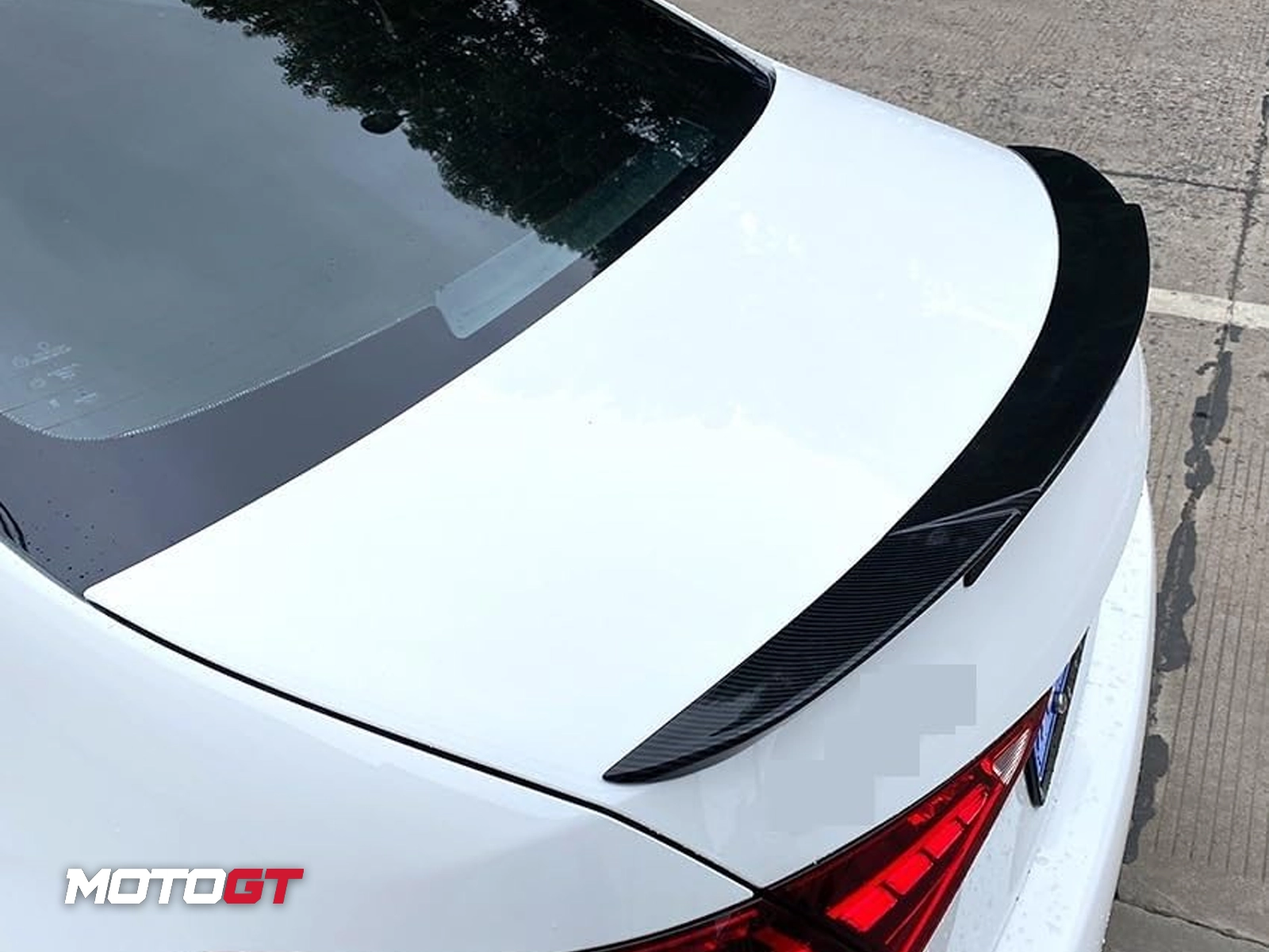 C CLASS rear spoiler